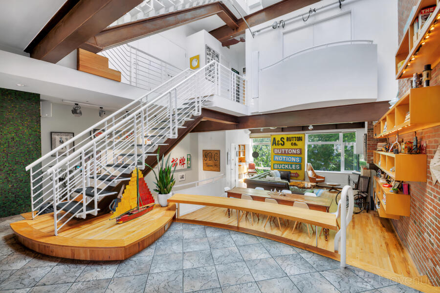 Entire Apartment at Spectacular Townhouse in Alphabet City, New York City, NY